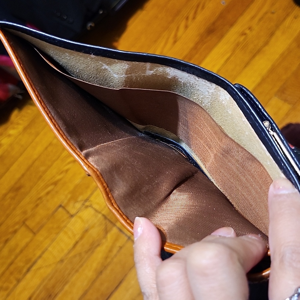 Vintage Dooney & Bourke - Picture 13 of 14